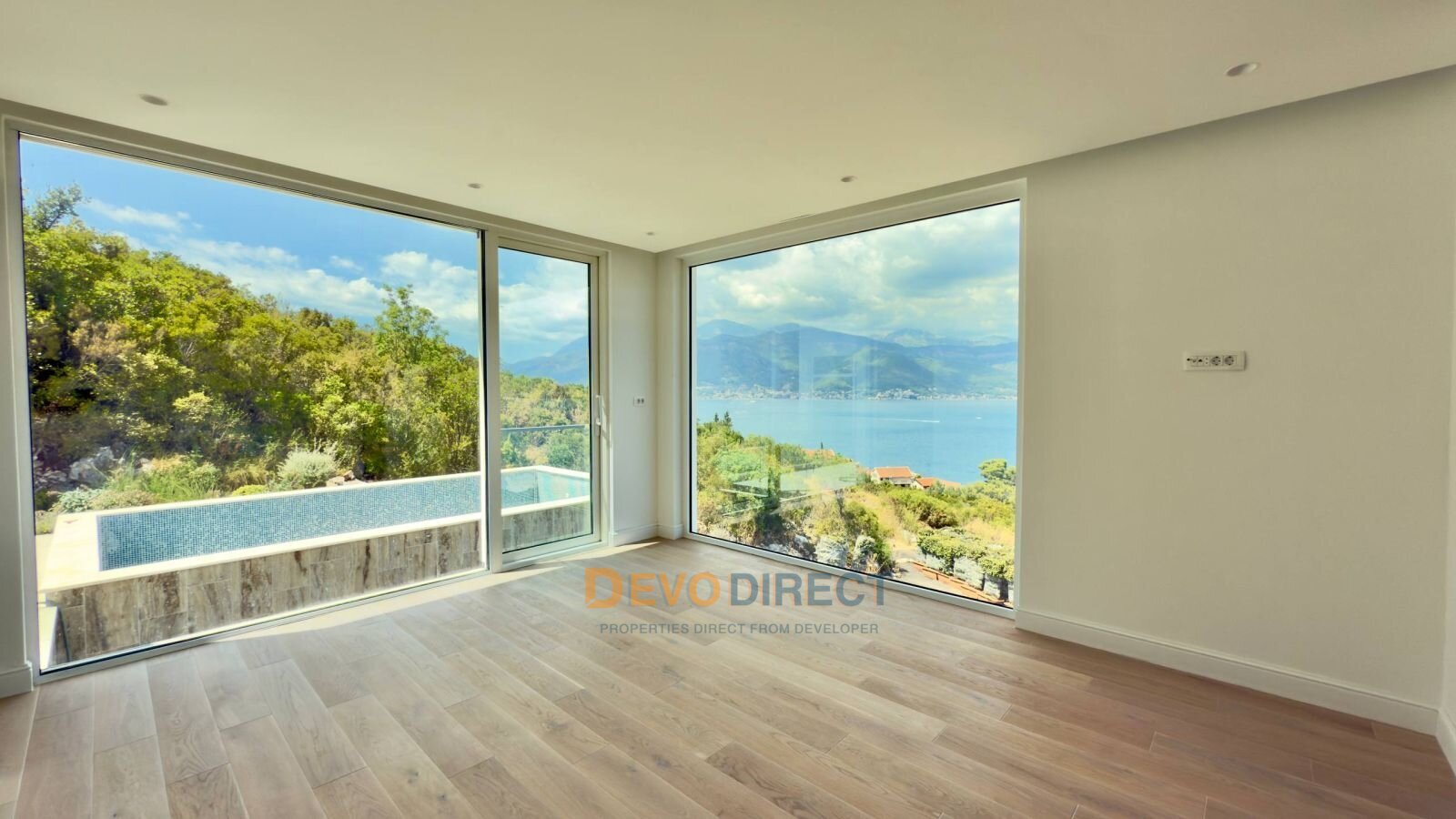 Meer- & Bergblick 2-Schlafzimmer-Duplex zum Verkauf in Luštica, Montenegro