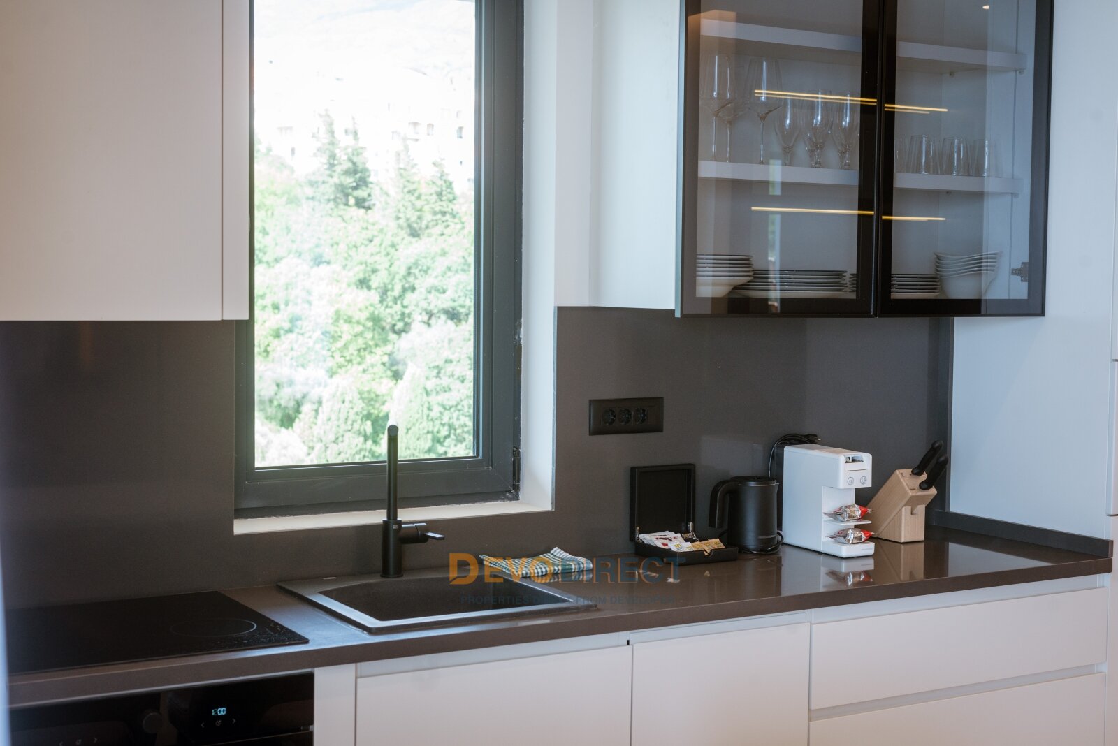 Luxus 2-Schlafzimmer-Apartment zum Verkauf in Bečići, Budva