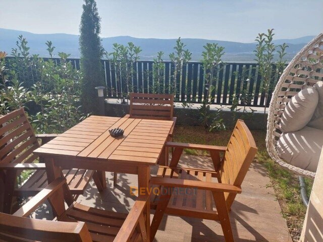 Meerblick 1-Schlafzimmer-Wohnung zum Verkauf in Tivat, Montenegro