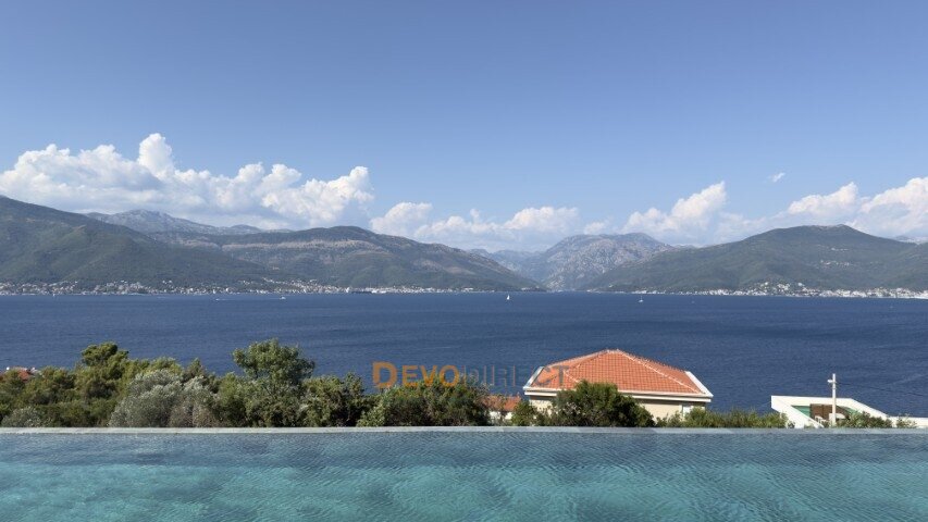 Meer- & Bergblick 1-Schlafzimmer-Wohnung zum Verkauf in Luštica, Montenegro