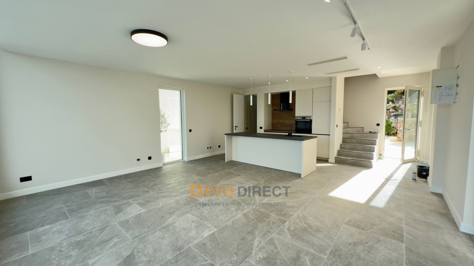 Meer- & Bergblick 1-Schlafzimmer-Wohnung zum Verkauf in Luštica, Montenegro