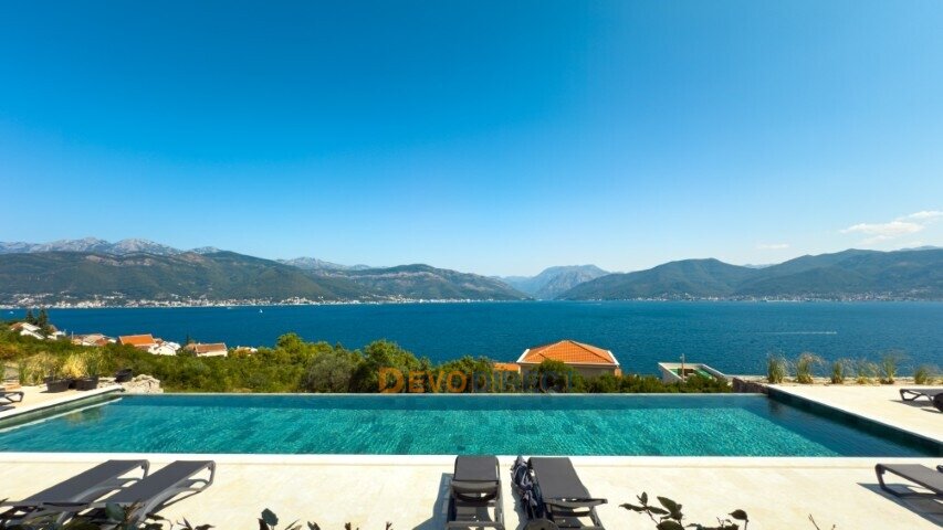 Meer- & Bergblick 2-Schlafzimmer-Duplex zum Verkauf in Luštica, Montenegro