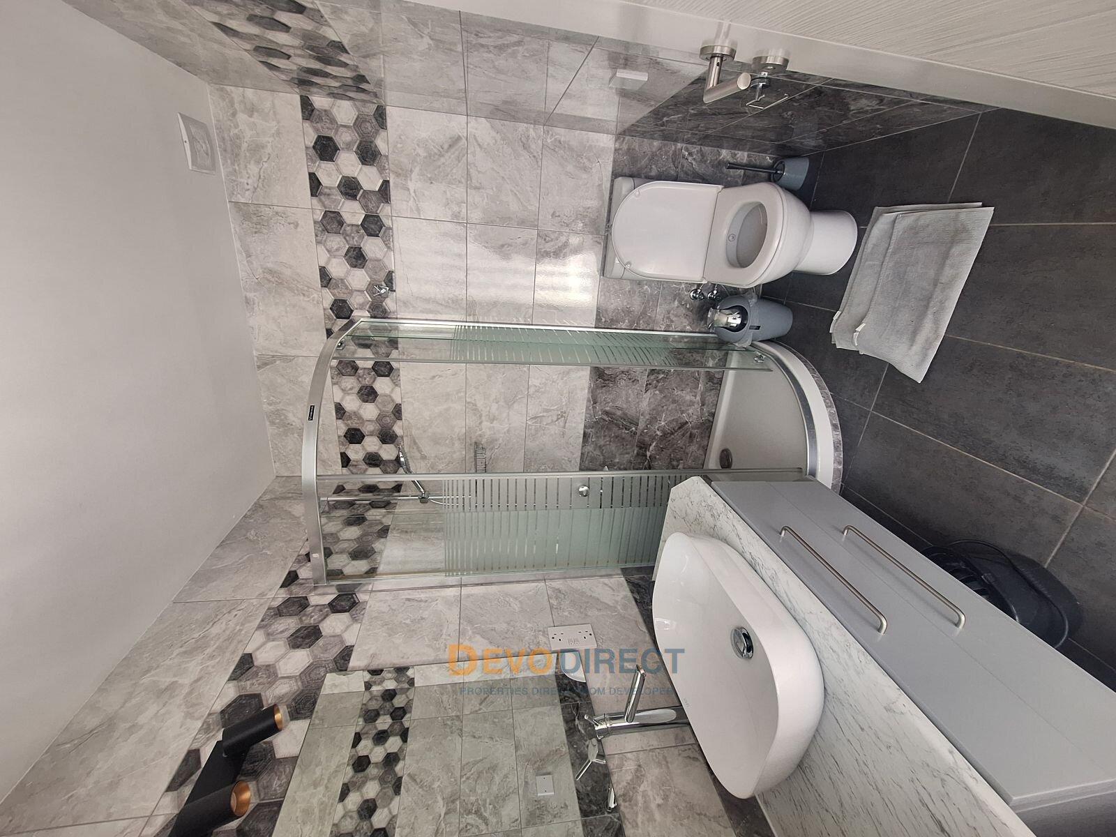 Luxuriöse 4-Schlafzimmer-Villa nahe dem Strand in Nordzypern / Girne